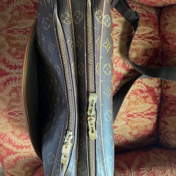 Louis Vuitton Reporter GM Bag - Picture 2 of 13